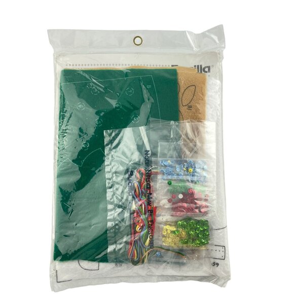 Bucilla Christmas Stocking Kit A Teddy Bear Christmas Kit 33253 Felt Applique - Picture 3 of 6